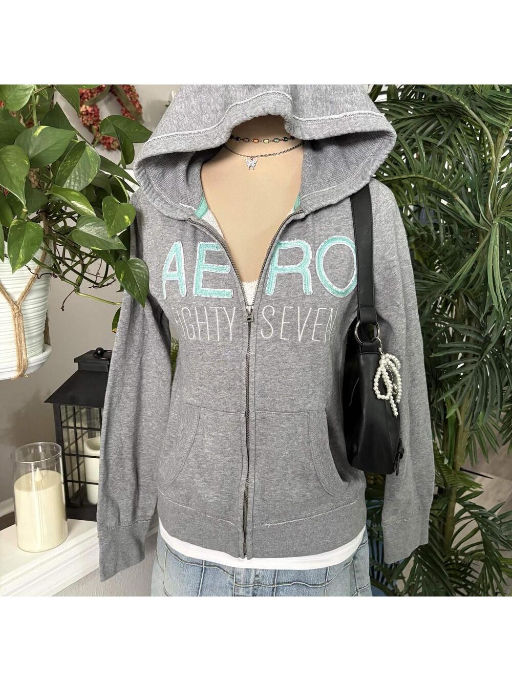 grey aero zipup